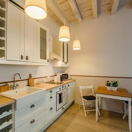 Apartment Art Street Studio